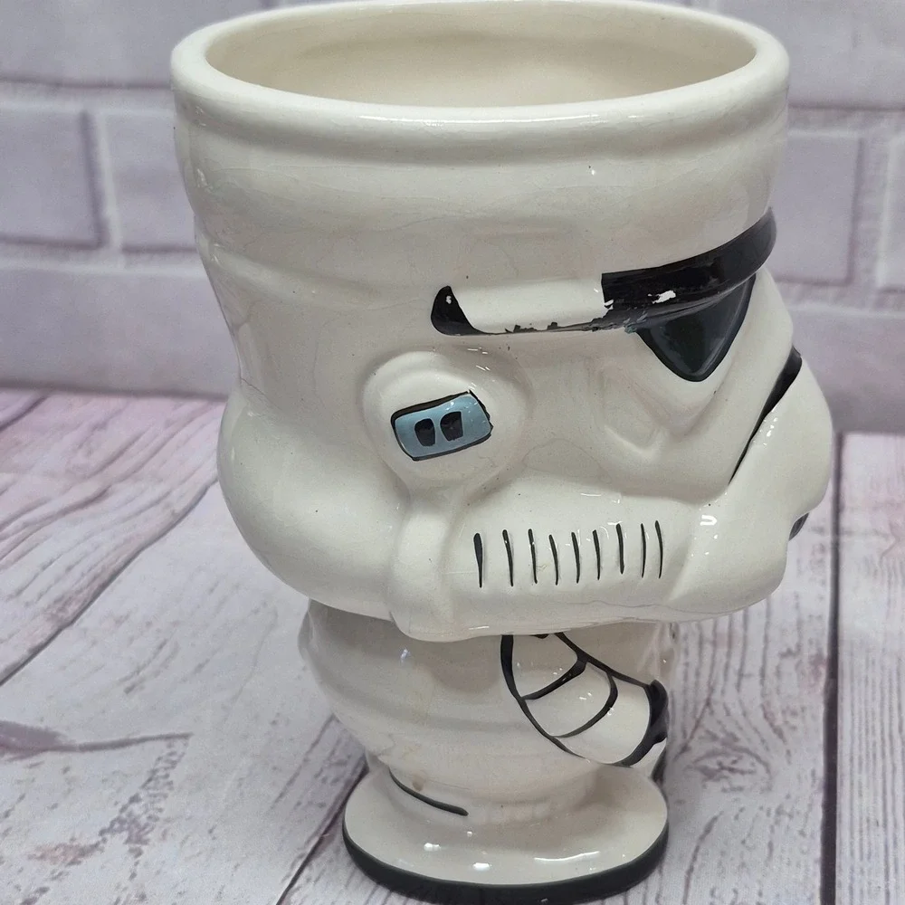 Star Wars Stormtrooper Sculpted Ceramic 3D Helmet Planter White Black 6in